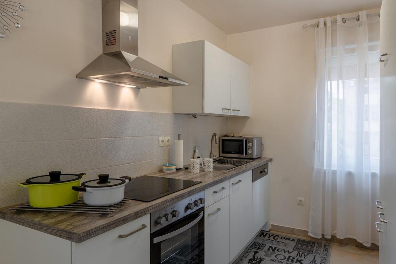 Apartments Sum Mora Vir Esterno foto